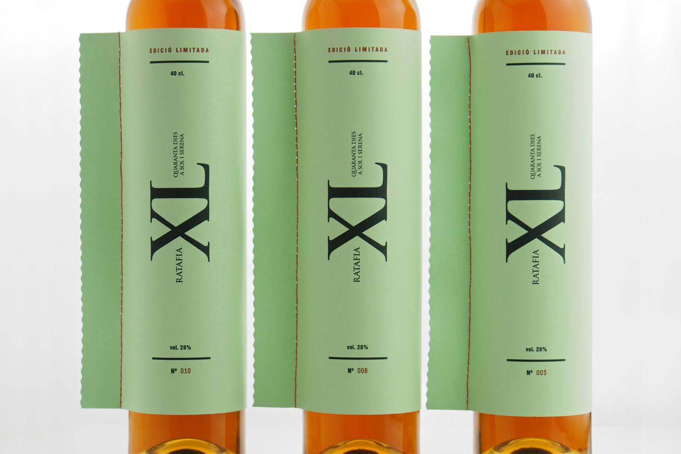 XL Ratafia 果酒簡約包裝設計5