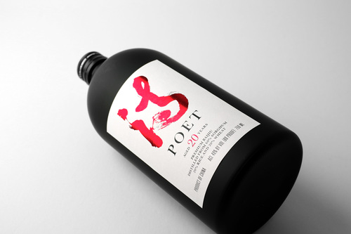 poet詩人20年陳白酒磨砂瓶黑瓶包裝設(shè)計(jì)6
