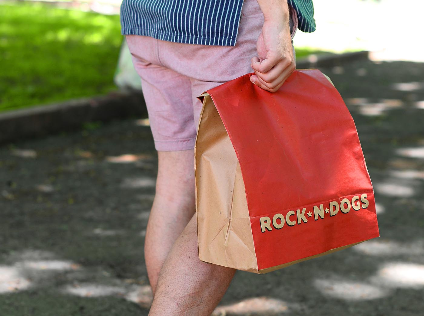 上海品牌包裝設計公司欣賞：ROCK ''''N DOG外賣快餐盒手繪插畫包裝設計