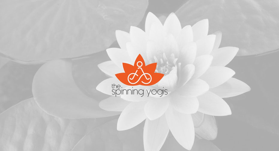 瑜伽logo設計中的蓮花姿勢--LOGO設計公司