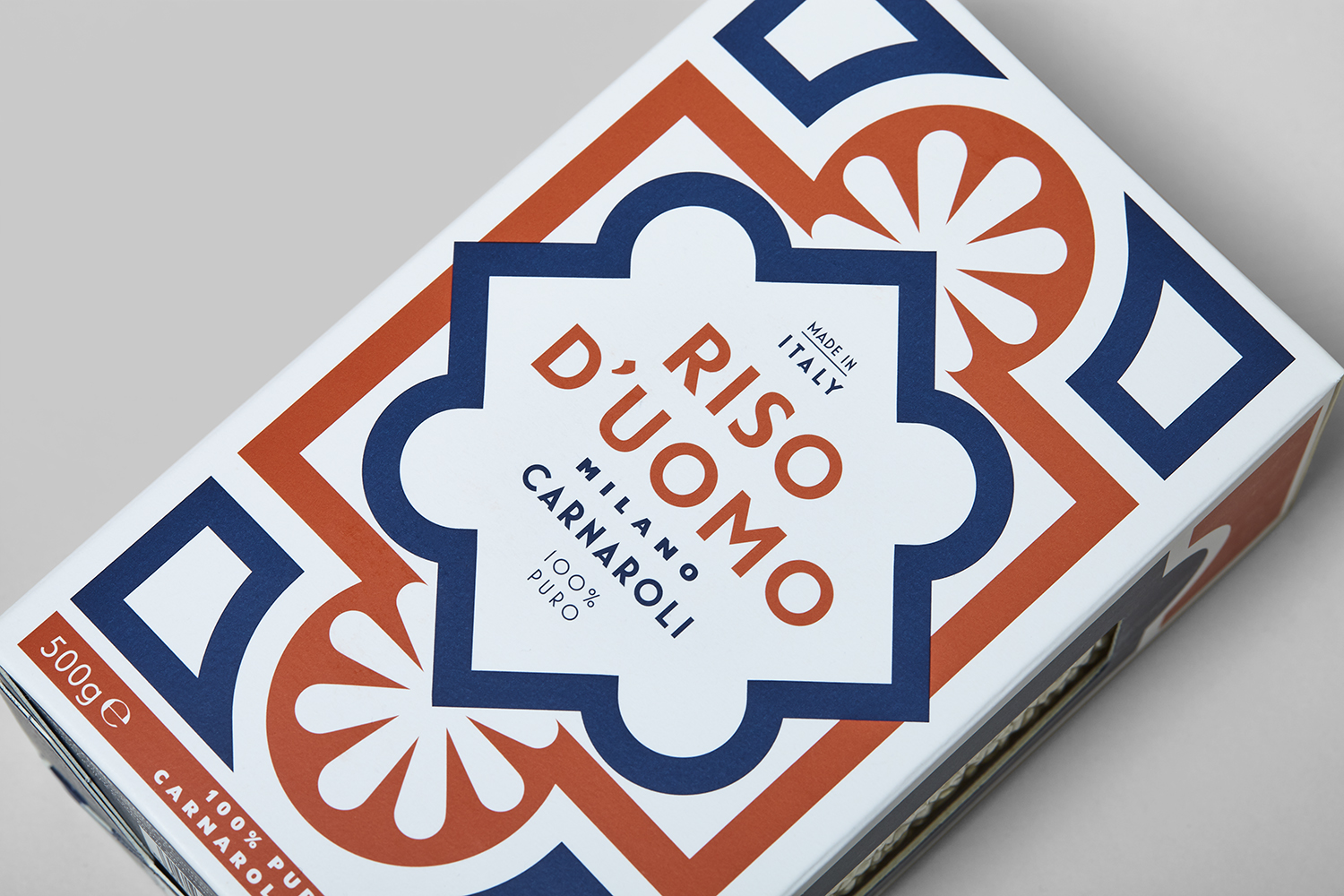 Riso D’uomo 大米包裝設計，華麗大理石地磚圖案靈感