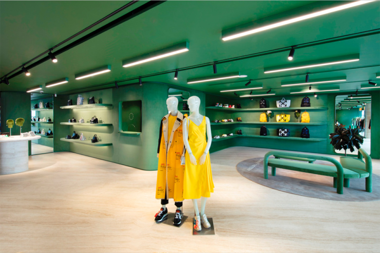 K11 Musea 服裝店鋪空間設計，柔軟形狀和溫暖材料為標志的店鋪設計