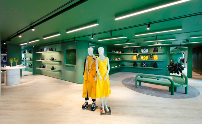 K11 Musea 服裝店鋪空間設計，柔軟形狀和溫暖材料為標志的店鋪設計