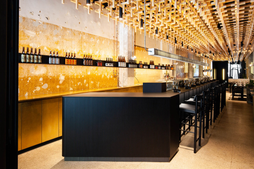 MRDK的Ryu餐廳餐飲空間設計，充滿藝術的頂部裝飾藝術