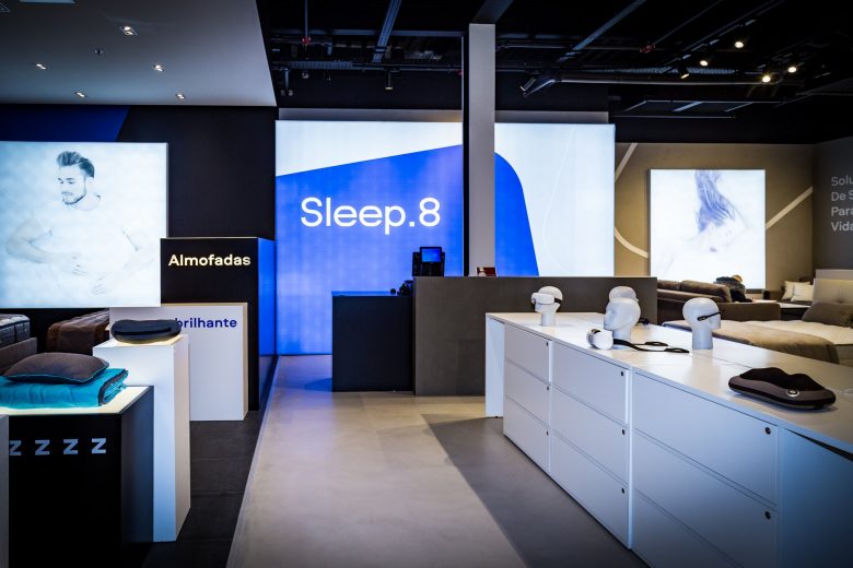 Sleep 8 床墊睡眠店鋪”藍色科技風格“室內零售空間創新設計