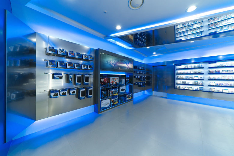 PlayStation 品牌電競游戲設(shè)備線下店鋪空間設(shè)計，藍(lán)色科技風(fēng)格