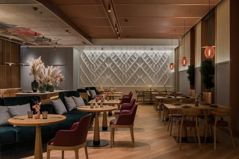 高級沙加爾餐廳餐飲室內空間設計，藝術與奢華風格