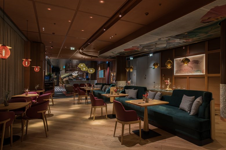 高級沙加爾餐廳餐飲室內空間設計，藝術與奢華風格