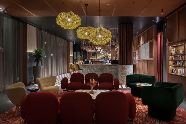 高級沙加爾餐廳餐飲室內空間設計，藝術與奢華風格