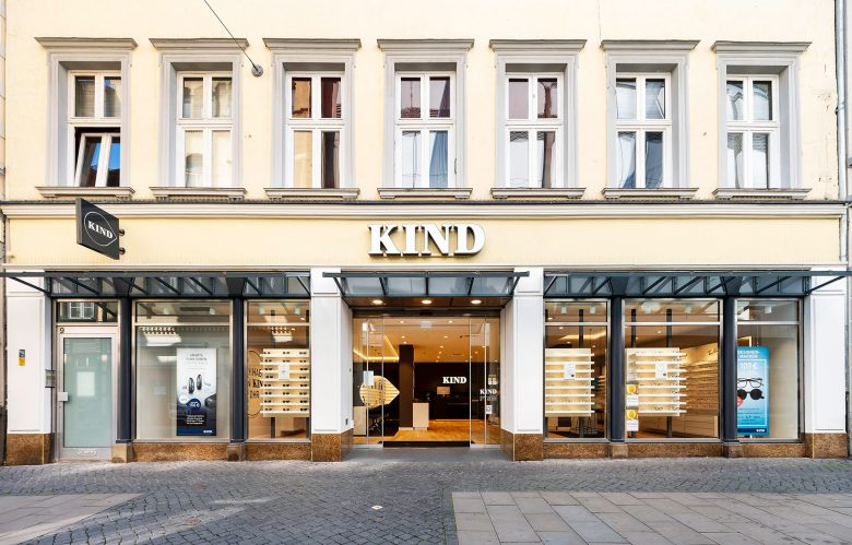 KIND 光學眼鏡和聲學聽力產品專賣店店鋪空間si設計，黑白輕松風格