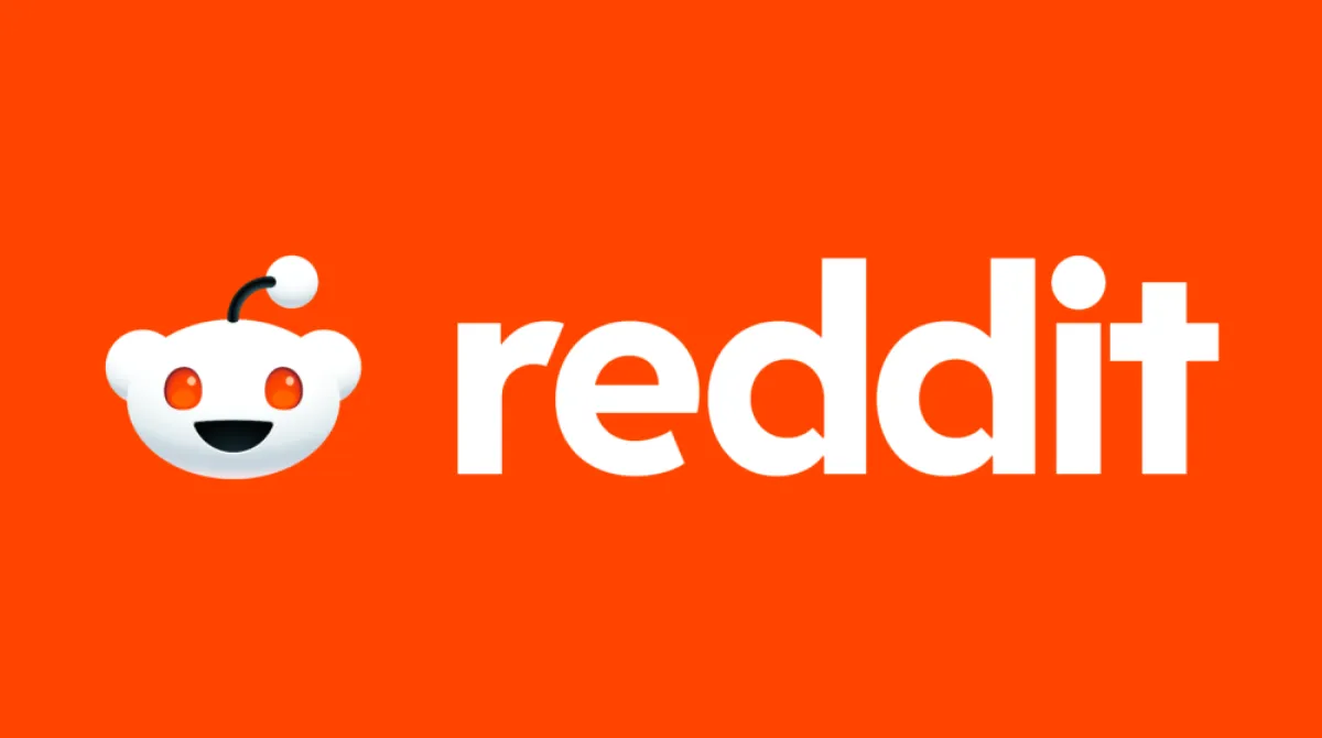 Reddit 社交新聞站點互聯網科技品牌吉祥物設計標志設計，白色橙色機器人玩偶風格