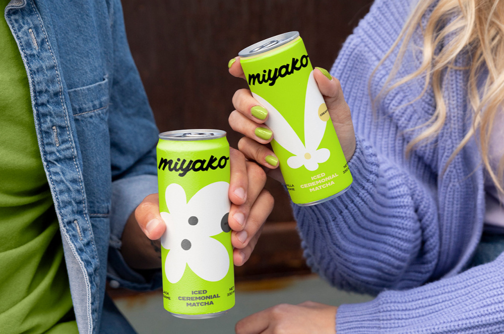 MIYAKO 創(chuàng)新日式抹茶飲料包裝設(shè)計(jì)與品牌塑造,嫩綠色+自由活力的白色花朵 MIYAKO 創(chuàng)新日式抹茶飲料包裝設(shè)計(jì)與品牌塑造,嫩綠色+自由活力的白色花朵